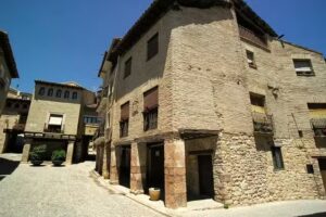 Apartamentos Alquezar