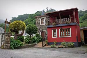Apartamentos El Llago