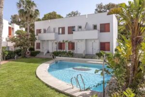 Apartamentos La Buganvilla