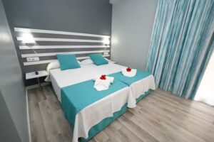 Apartamentos RF Bambi – Solo Adultos