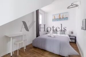 AYZ Luis Cabrera – Auto check-in property