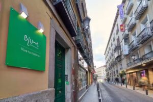 BLUME CRUZ SUITES