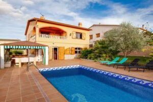 Casa de vacaciones en Vendrell cerca de la playa de la Costa Dorada- Belvilla by Oyo