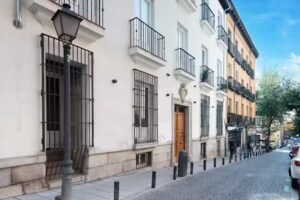 CATERINA – Leonor
