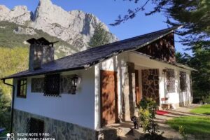 Chalet de la Poza