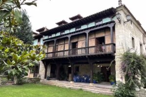 De Peredo Y Villa