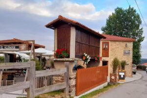 El Aleman Albergue i Cafetería