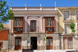 Emebed Posada