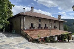 Hotel Izarre