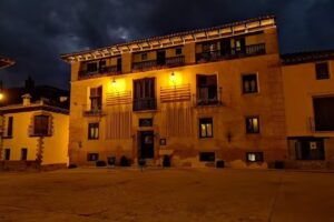 Hotel Los Leones