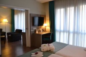 Hotel Serrano