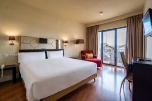 Hotel YIT El Postigo