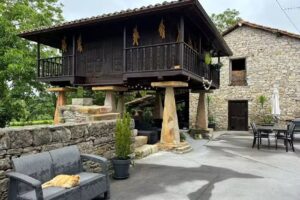 L`ARBOLEA DE RODILES