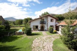 La Ceña, Casa Rural