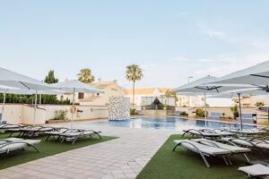 Las Gaviotas Hotel