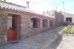 Les Farreras