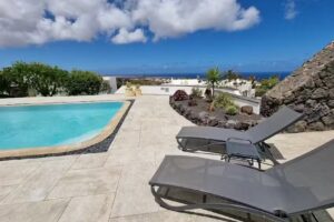 Los Arcos Suites
