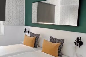 Room27