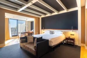 U232 Hotel