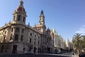 V PENSION & SUITES