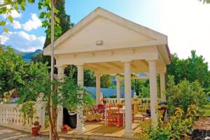 VILLA ADELAIDA