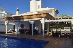 Villa Antonia, 2 B