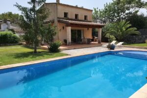 Villa Crestatx