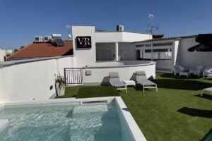 VILLA ROYGAR