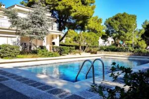 Villa Yate