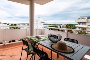 Vista Roses Mar – Apartamentos con piscina